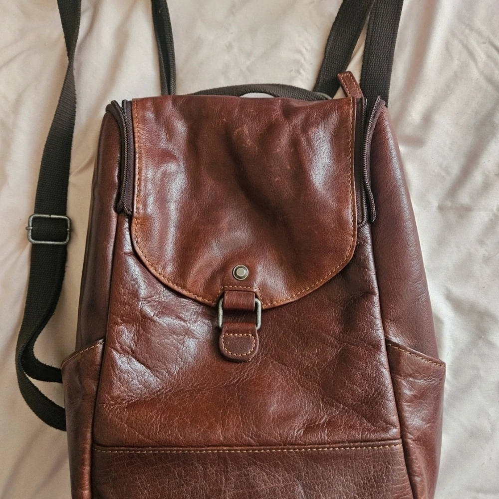 Leather Brown Men's Backpack - Classic Casual Bag
